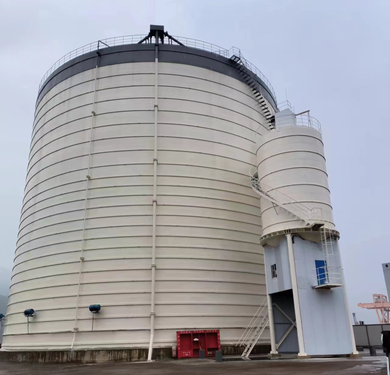 西盟10万吨水泥钢板库